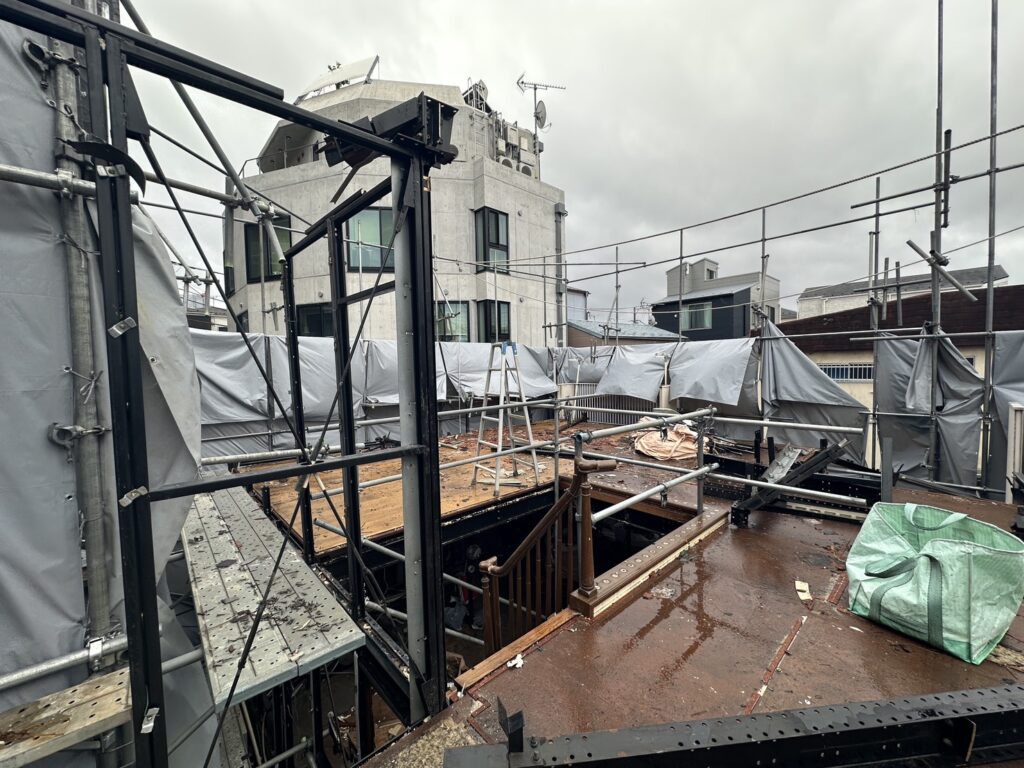 葛飾区鉄骨造手作業解体